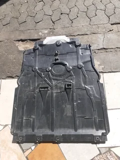 Mercedes Benz W247 W176 W177 W246 W156 W117 W118 2018-2025 Engine Bottom Splash Tray A2475202600