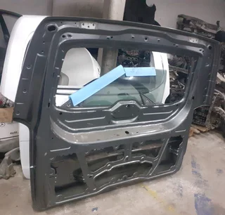 MERCEDES BENZ V-CLASS W447 VITO V200 REAR TAILGATES/REAR DOORS AVAILABLE