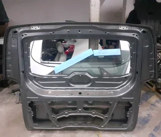 MERCEDES BENZ V-CLASS W447 VITO V200 REAR TAILGATES/REAR DOORS AVAILABLE