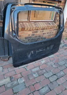 MERCEDES BENZ V-CLASS W447 VITO VIANO SPORT TAILGATES AVAILABLE