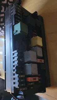 MERCEDES BENZ C-CLASS W204 C250 2008-2014 FRONT RELAY FUSEBOX(SAM) CONTROL MODULE UNIT A2129003414