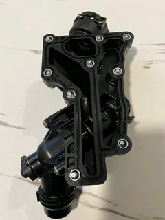 MERCEDES BENZ C-CLASS W206 2021 COOLING THERMOSTAT A2542035500 PART NO AVAILABLE