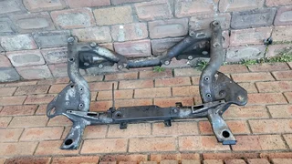 MERCEDES BENZ C-CLASS W204 FRONT SUBFRAME AVAILABLE
