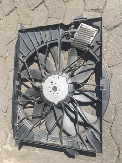MERCEDES BENZ E-CLASS W211 W212 4.70 PETROL 2007-2012 S-CLASS W221 S450 GL 350 SL R231 RADIATOR FANS
