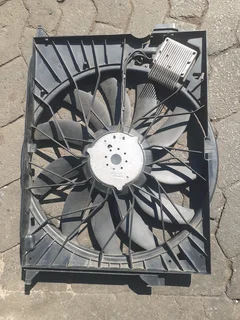 MERCEDES BENZ E-CLASS W211 W212 4.70 PETROL 2007-2012 S-CLASS W221 S450 GL 350 SL R231 RADIATOR FANS