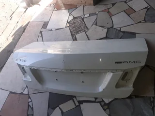 MERCEDES BENZ E-CLASS W212 E250-E550 2010-2015 MODELS SEDAN BOOTLID/TRUNK LID A2127570005 AVAILABLE