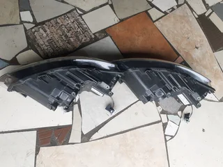 VW POLO 6 TSI RIGHT SIDE NORMAL HEADLIGHTS AVAILABLE