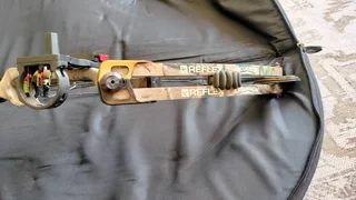 HOYT 70lb Reflex Excursion compound bow in good condition
