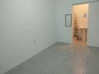 SPACIOUS OUTBUILDING FOR RENT IN UNIT 9 PHOENIX . HOPEVALE PLACE. Unit 9.