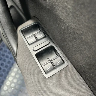 2011 VOLKSWAGEN POLO 1.4 COMFORTLINE 5DR