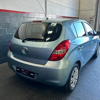 2010 HYUNDAI i20 1.4