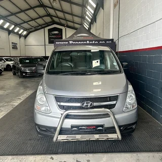 2013 HYUNDAI H-1 2.5 CRDi MULTICAB A/T 6 SEAT