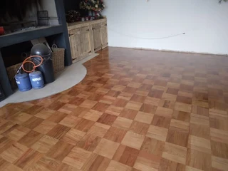 We fix ,sand and seal wooden floors