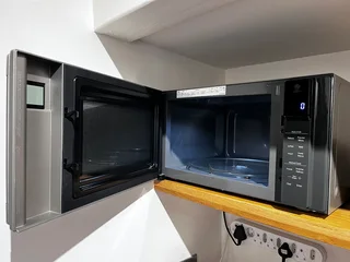 LG MICROWAVE 42L NeoChef Solo