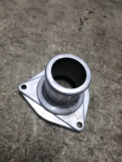 Isuzu 6BB1, 6BD1, 6BG1 thermostat housing