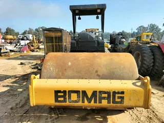 Bomag BW212 D-40	 Roller - 2006