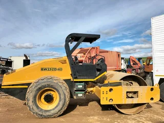 Bomag BW212 D-40	 Roller - 2006