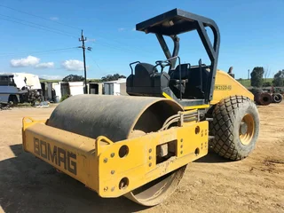 Bomag BW212 D-40	 Roller - 2006
