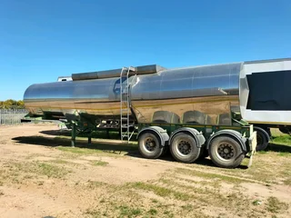 Henred Fruehauf 31 500 L Stainless Tanker	- 1999