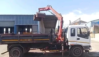 Isuzu FTR 800 Tipper with Fassi F80 - 2008
