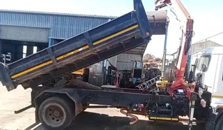Isuzu FTR 800 Tipper with Fassi F80 - 2008