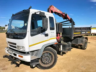 Isuzu FTR 800 Tipper with Fassi F80 - 2008