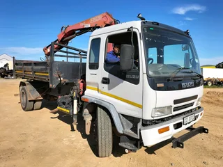 Isuzu FTR 800 Tipper with Fassi F80 - 2008
