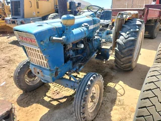 Ford 6600 Tractor - 1975