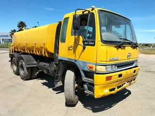 Hino		25.305		Tanker - 2004