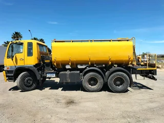 Hino		25.305		Tanker - 2004