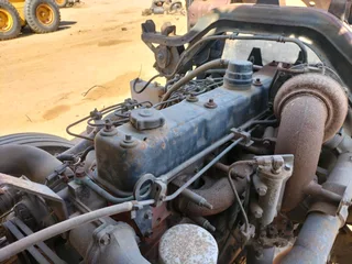 Isuzu 6SD1 Engine