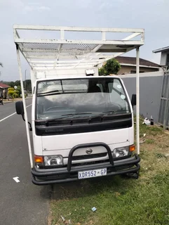 2008 Nissan UD Double Cab