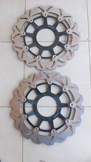 Honda CBR929 CBR954 front brake disc 330mm whatsapp 076 057 3425
