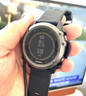 Garmin Fenix 3 great watch, it is the ultimate outdoor enthusiast&#39;s activity tracker.
