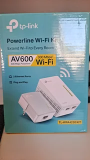 TP-Link AV600 Powerline Wi-Fi Kit (TL-WPA4220)