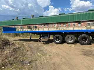 Afrit Tri-Axle Trailer for Hire