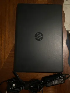 EXCELLENT CONDITION HP LAPTOP FOR SALE