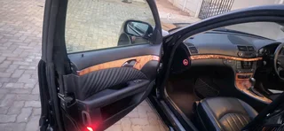 2007 Mercedes Benz e200