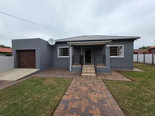 Townhouse - Ad posted by jefferyangelique gmail.com