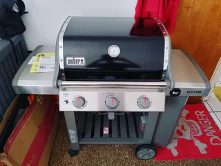Weber genesis 2 gas grill/smoker