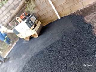 Tarring, Retaining Walls