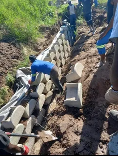 Tarring, Retaining Walls