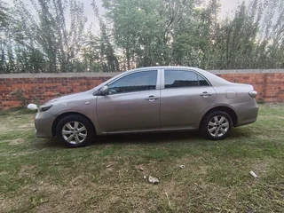 2017 Toyota Corolla Quest Sedan