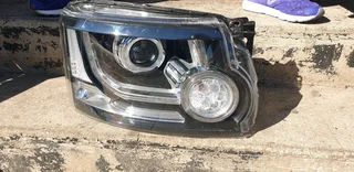 Land Rover Discovery 4 Headlight