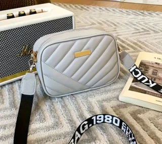 Chic Quilted Women&#39;s Crossbody Bag – Faux Leather