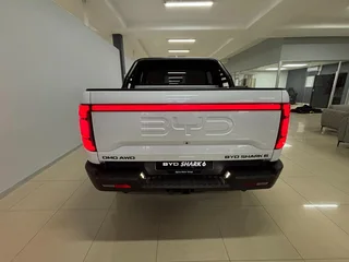 2025 BYD Shark 6Premium AWD PHEV (Demo)