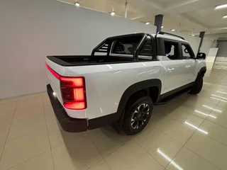 2025 BYD Shark 6Premium AWD PHEV (Demo)