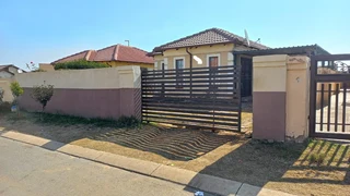 3 Bedroom,2 bath House for Sale in Alliance/Modderbee