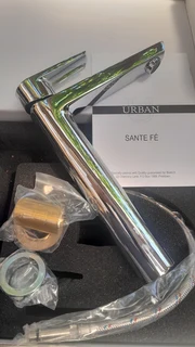 KITCHEN AND BATHROOM TAPS