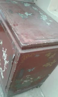 VINTAGE CINESE SIDEBOARD